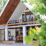 Casa Cecilia Beach Front