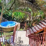 Cool Vibes Beach Hostel
