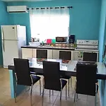 Surf Condo For 6 Guests, Swimming Pool, Near The Beach