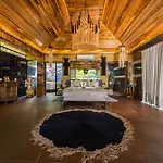 Ocho Artisan Bungalows (Adults Only)
