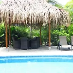 Casa Amarilla
