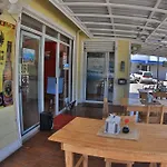 La Paz, Flamingo Beach Apartment