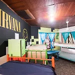 Pura Vida Hostel Tamarindo
