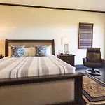 Papagayo Luxury