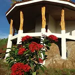 Hotel Peace & Lodge
