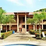 Marbella Surf Inn