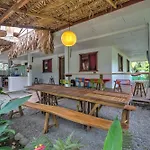 Playa 506 Beachfront Hostel
