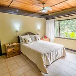 Kayak Lodge
