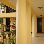 Lucky\'S Hotel Y Casino