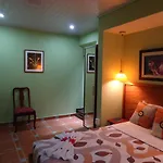Hotel Mandarina