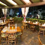 Club Del Mar Oceanfront