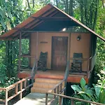 Rana Roja Lodge