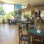 El Sabanero Beach Hotel