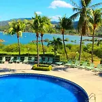 Flamingo Marina Resort Studio