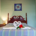 Casa Zen Guesthouse & Yoga Center
