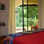La Cacatua Lodge