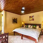 La Terraza Guest House B&B