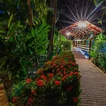 Hotel South Beach - Beachfront