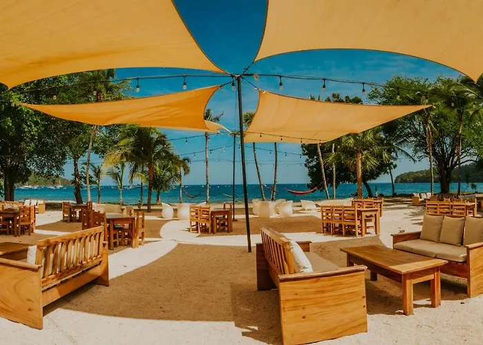 Cafe De Playa Beach Front Hotel