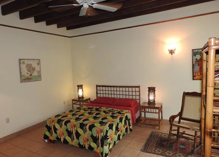 Playa Negra Guesthouse