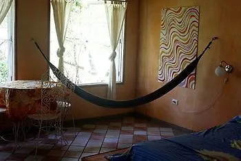 Adelante Hotel