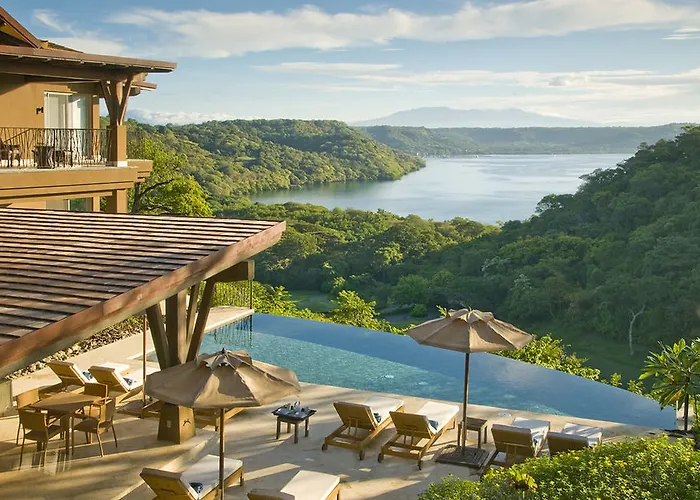Papagayo Luxury