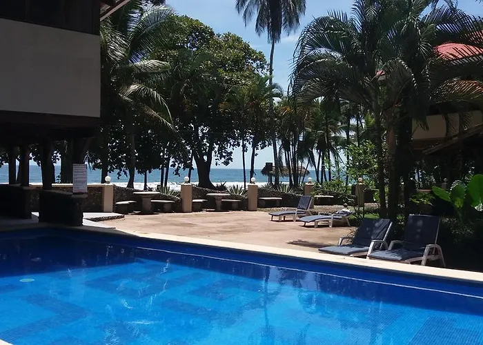 Perla Negra Beach Front Hotel