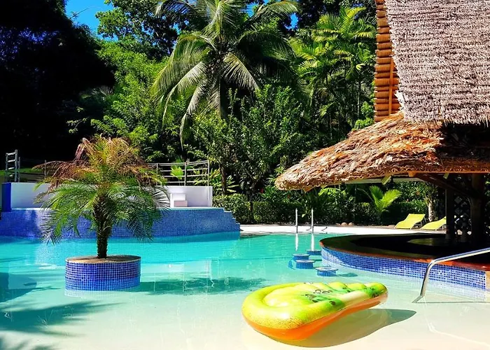 3 Bamboo Eco Lodge
