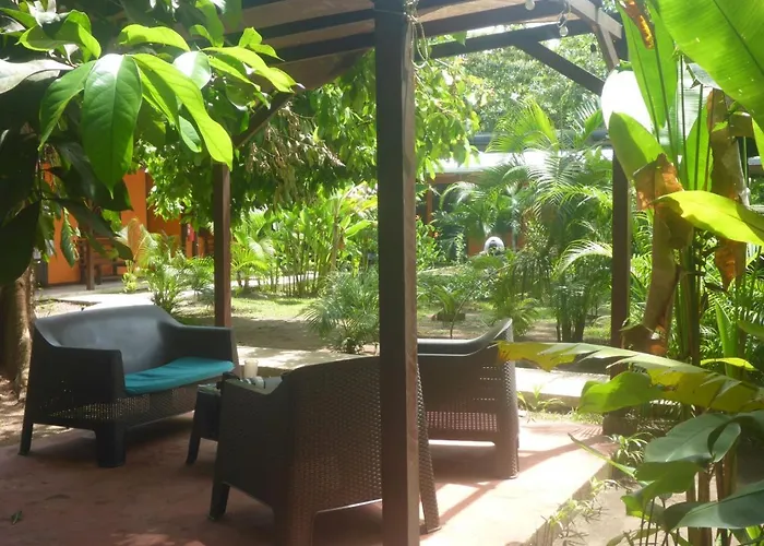 Aracari Garden Hostel