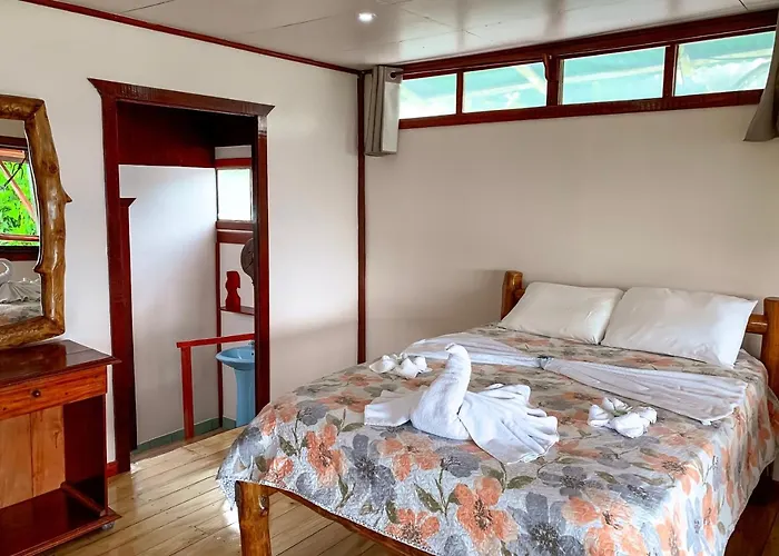 Cotingas Ocean View