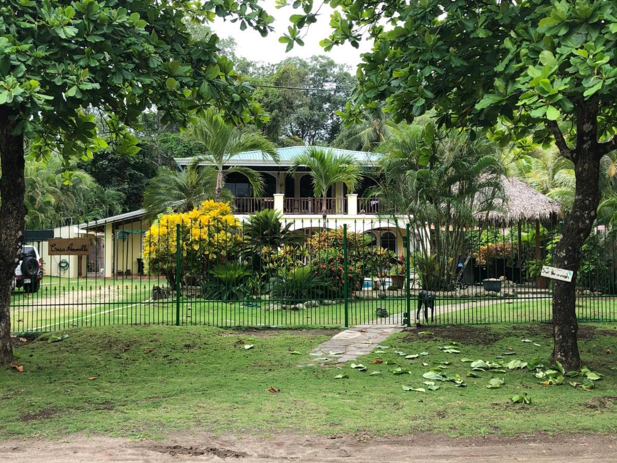 Casa Amarilla * Esterillos