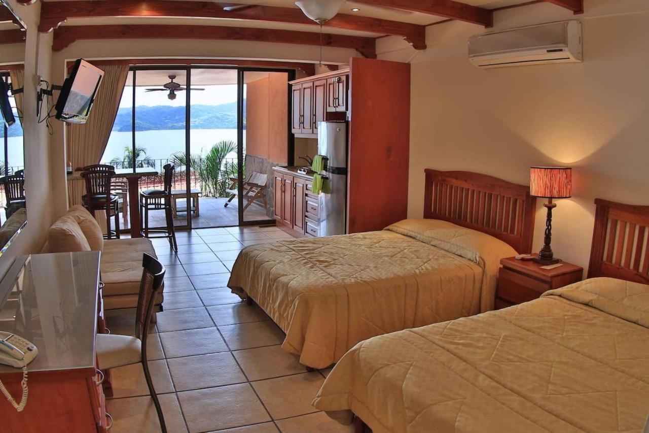 Room-style Ocean-view Unit In Flamingo With Pool *
