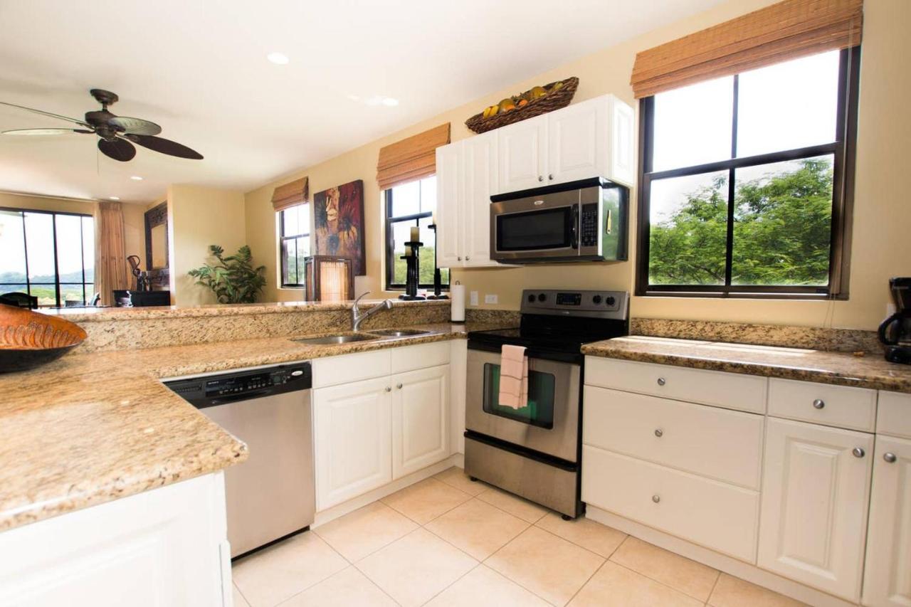 Holiday home Classy Artsy Ocean-view Unit Near Pool At Pacifico In Sleeps 6 Coco