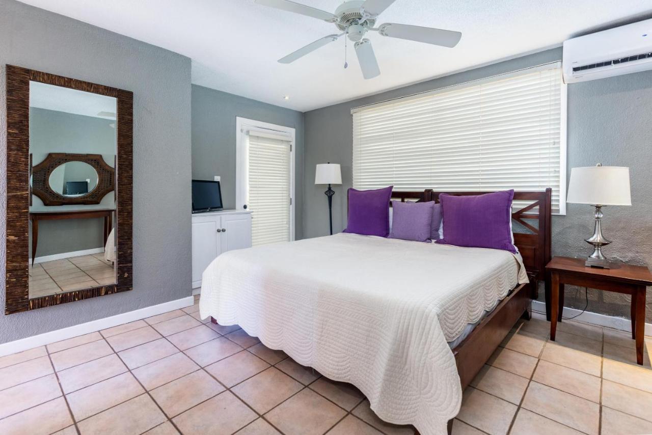 Luxury Flamingo With Ocean View Sleeps 10 - Walking Distance From Holiday home *