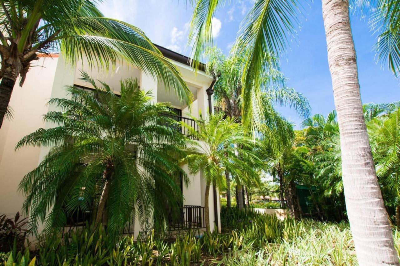 Ground-floor Unit, Terrace With Direct Access To Pool In Holiday home Coco