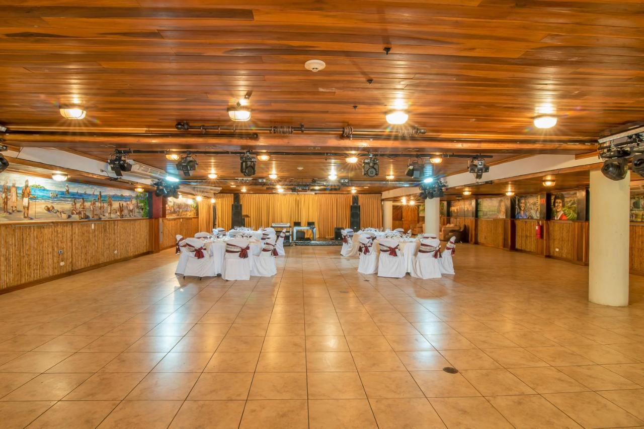 Lirio 4* Manuel Antonio