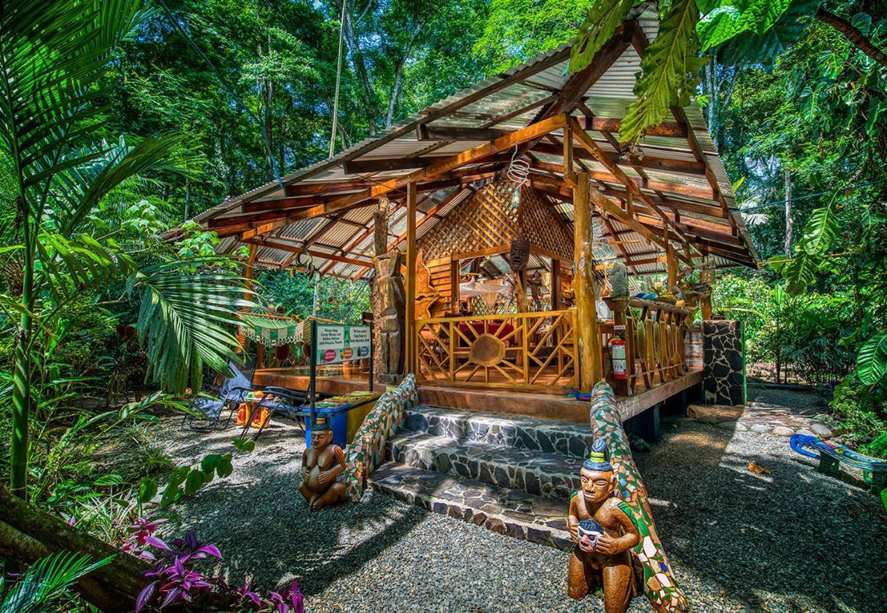Congo Bongo Ecovillage Costa Rica *