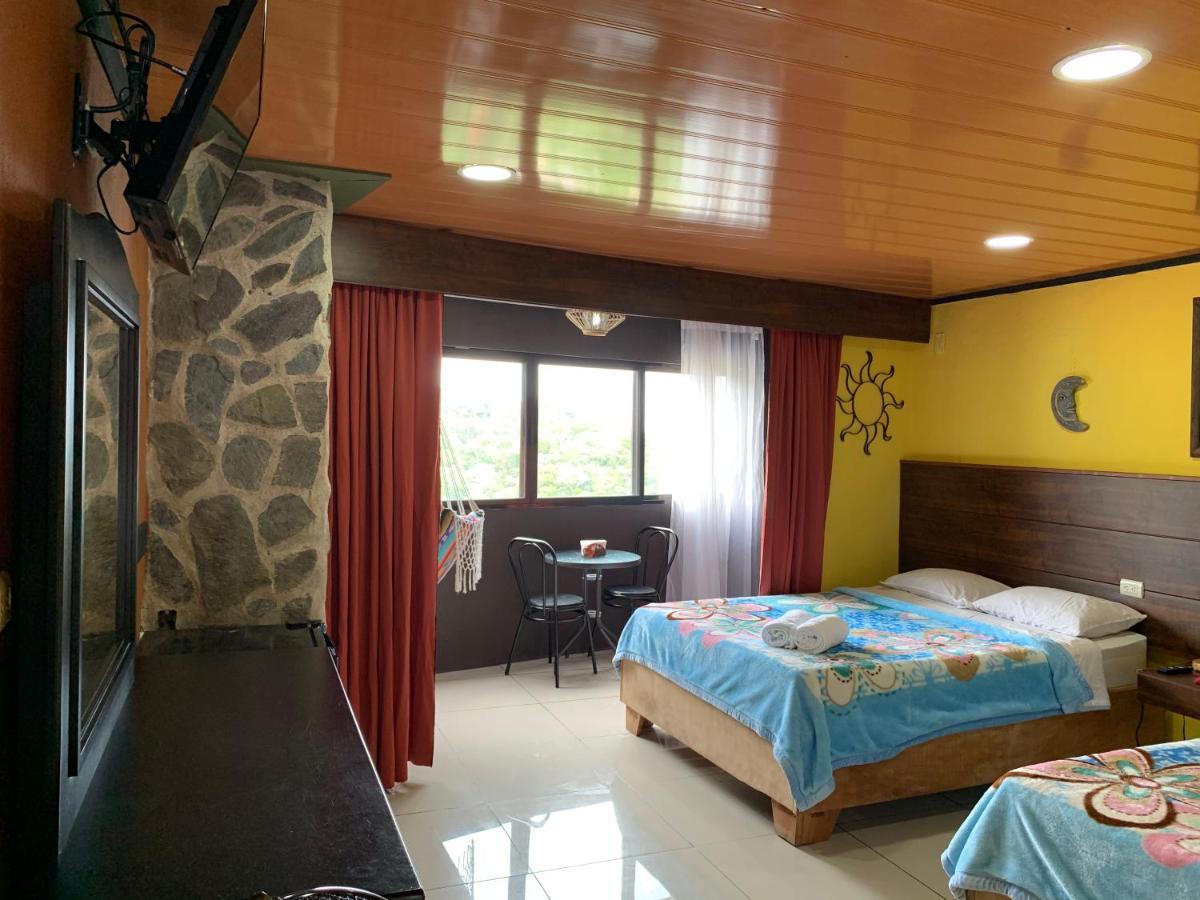 Cabinas Vista Al Golffo Hostel *