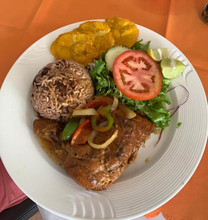 Park Hotel Puerto Limon