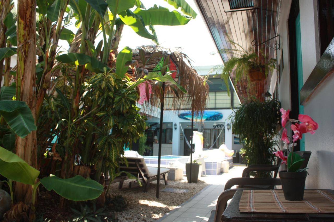 Hotel Perico Azul & Surf Camp Jaco