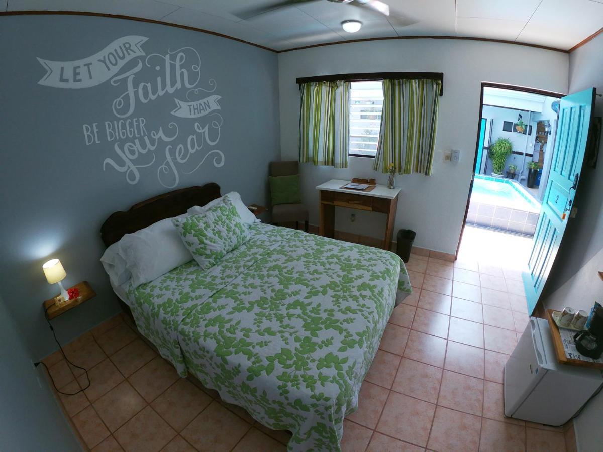 Hotel Perico Azul & Surf Camp 3*