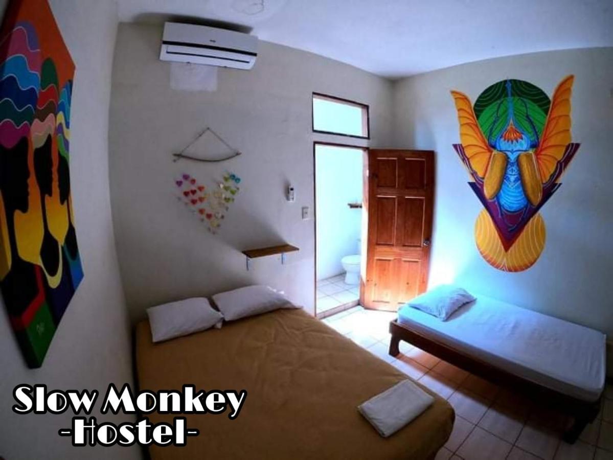 Slow Monkey * Playa Santa Teresa (Puntarenas)