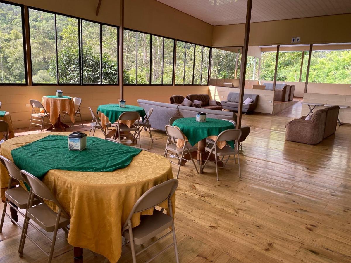 Hotel Uran Rivas