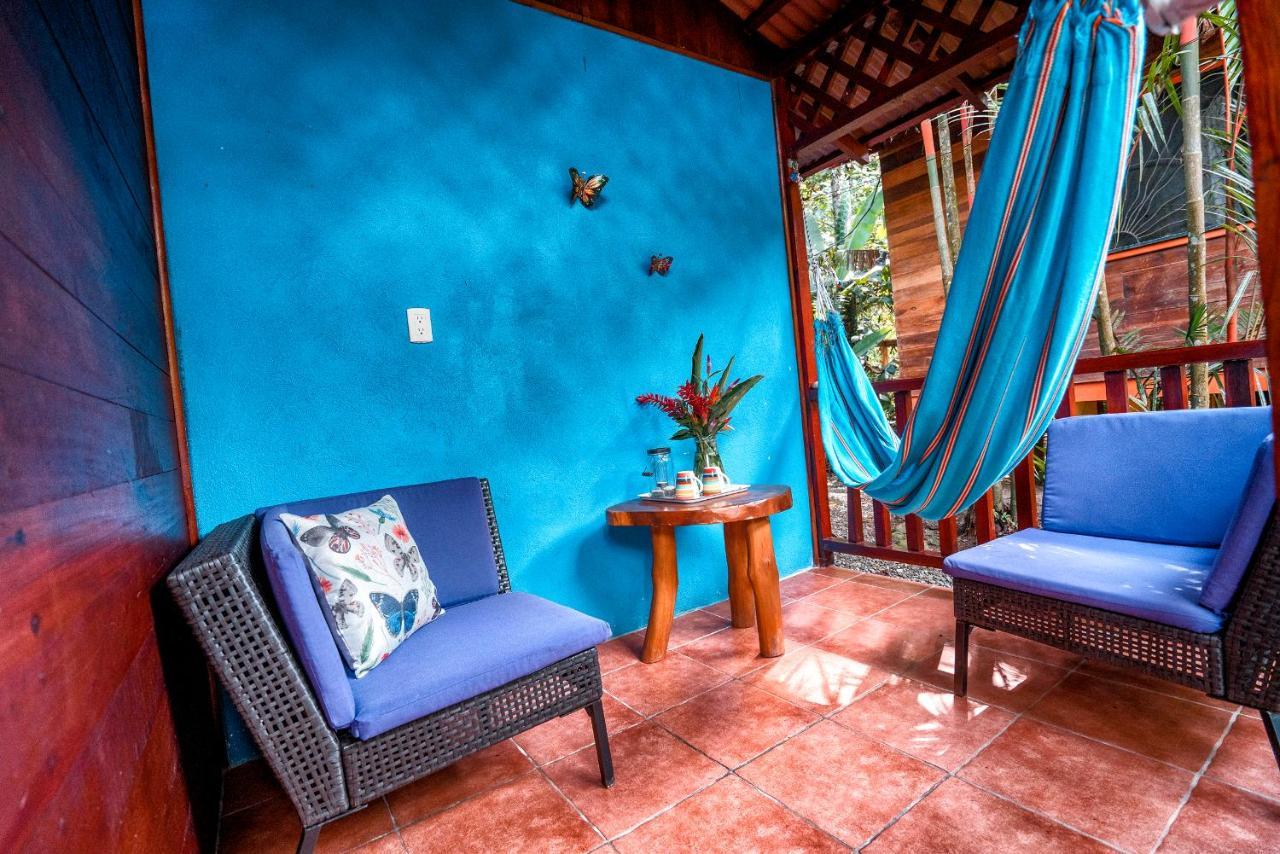 Casitas Flores Puerto Viejo de Talamanca