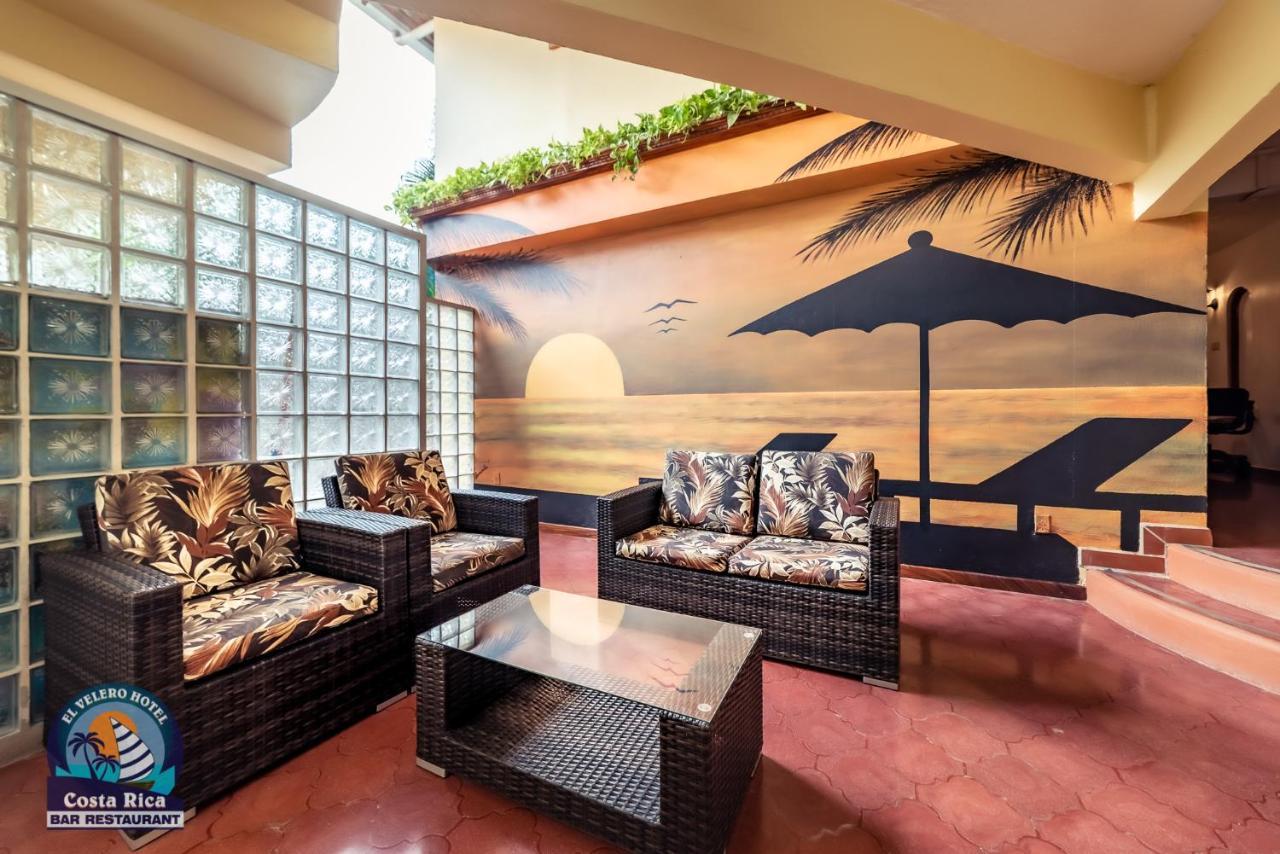 El Velero Hotel
