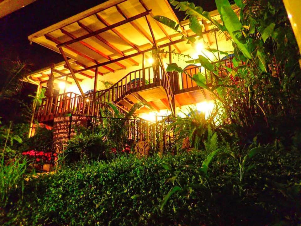 Hotel Orosi Lodge 3*
