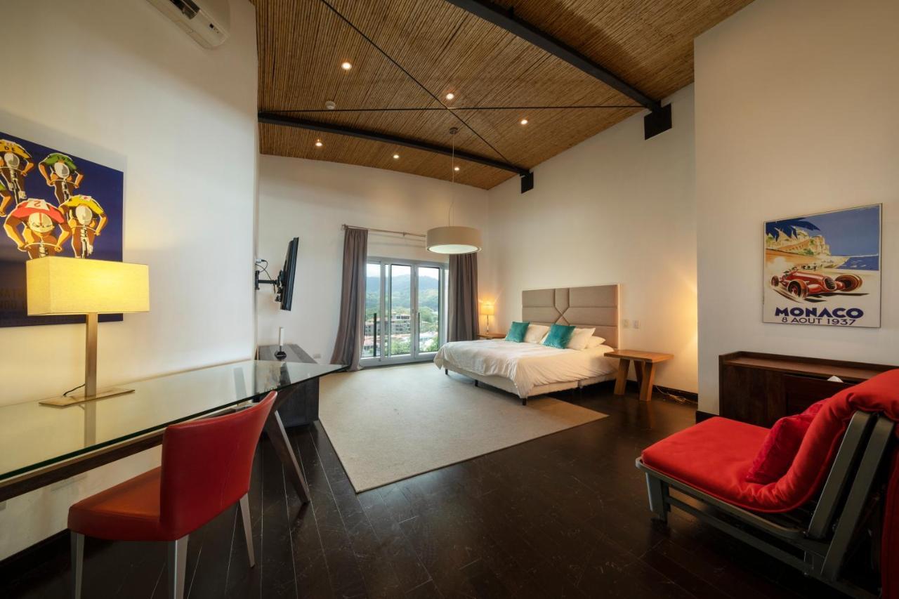 In At Diamante Del Sol Aparthotel