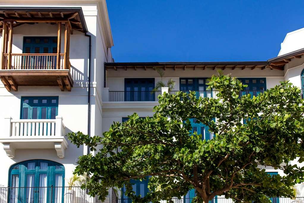 Hotel Santarena At Catalinas
