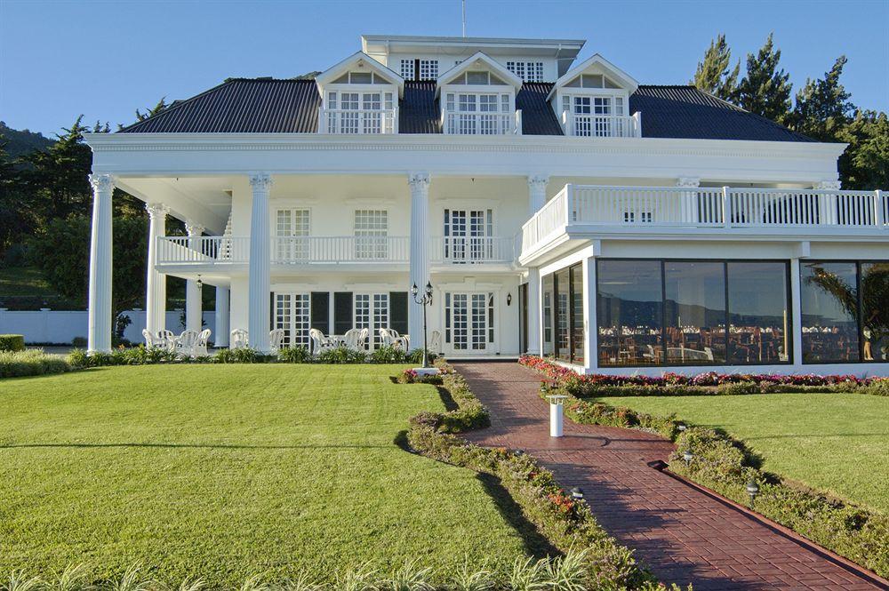 Hotel Grand Tara