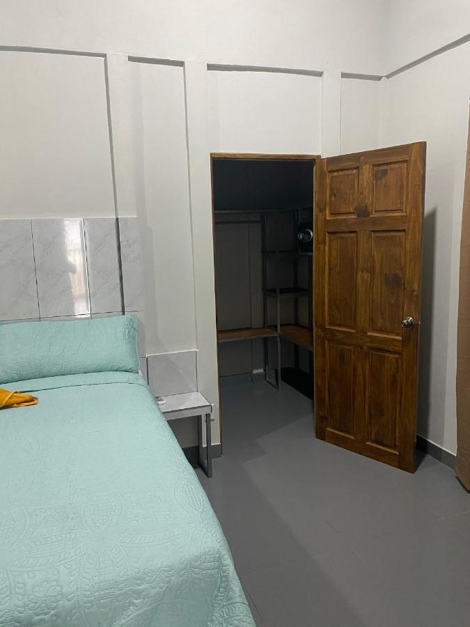 Gallina E Palo Beachfront Hotel 4*